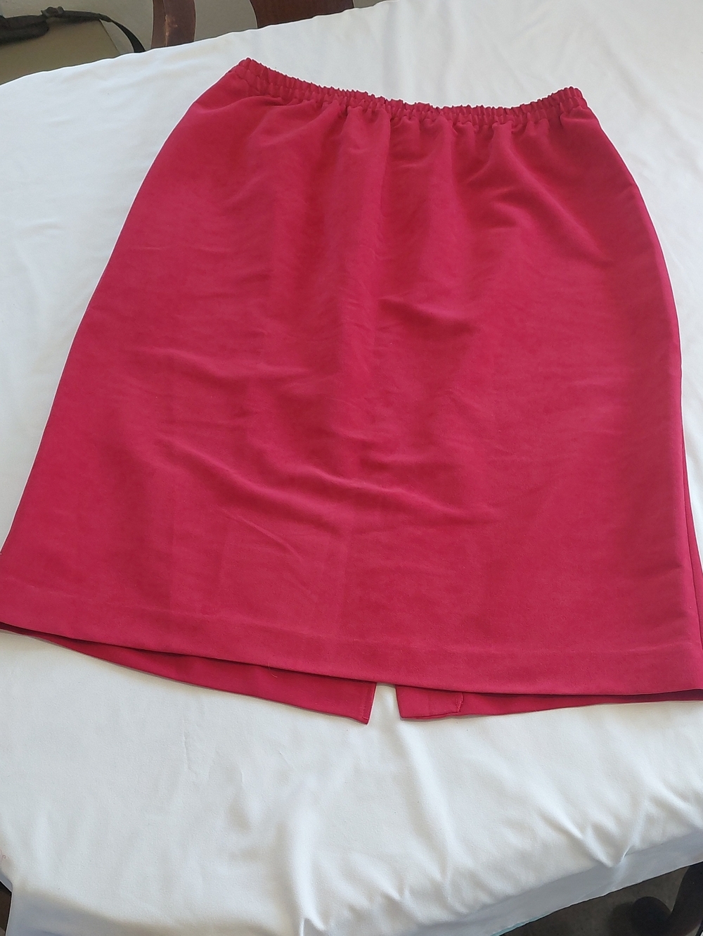 Leslie Fay Vintage Raspberry A-Line Elastic Waist Skirt. Size 16